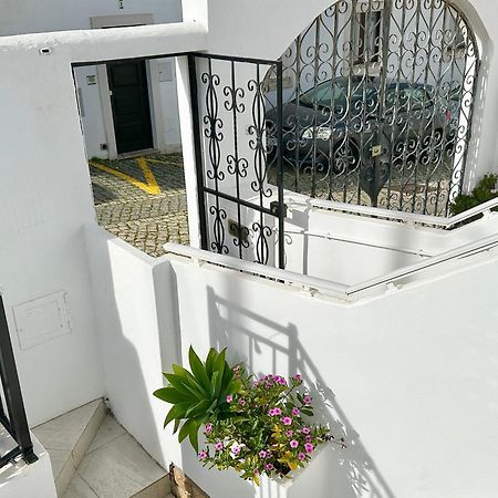 In The Old Town Close To The Beach Lagos Exterior foto