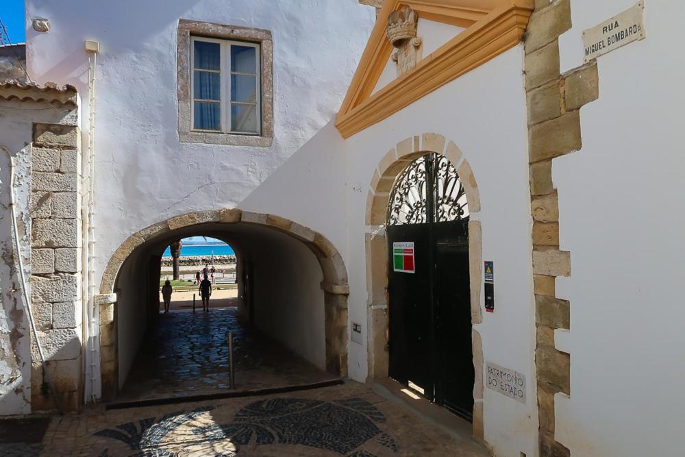 In The Old Town Close To The Beach Lagos Exterior foto
